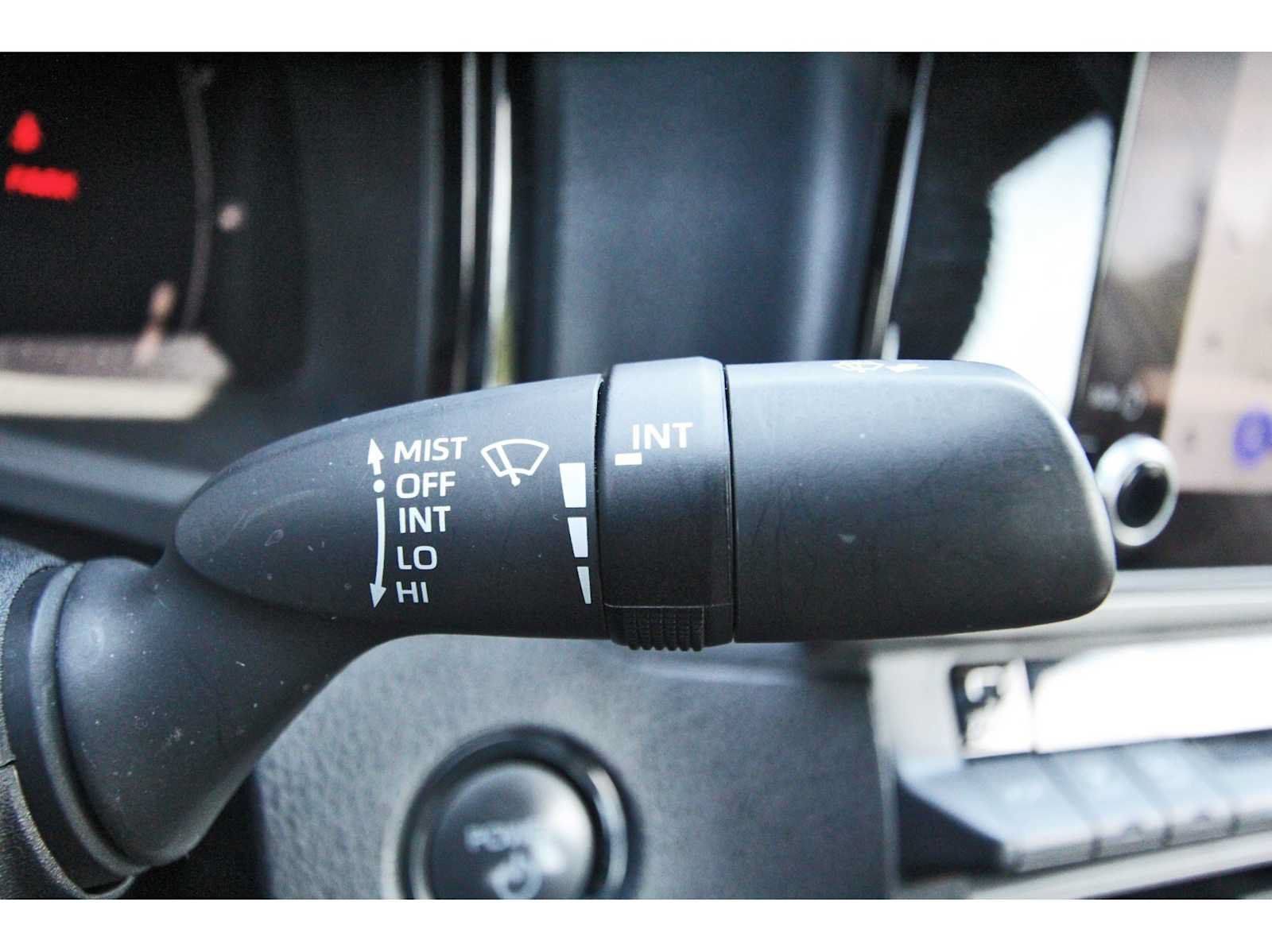 Used 2025 Toyota Camry SE FWD image 18