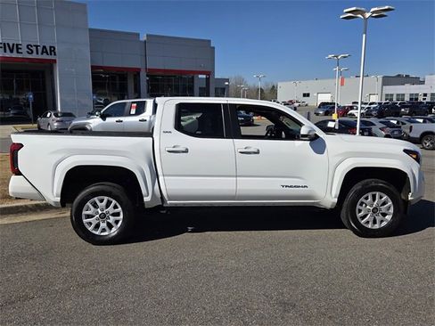 Used 2024 Toyota Tacoma SR5 image 13