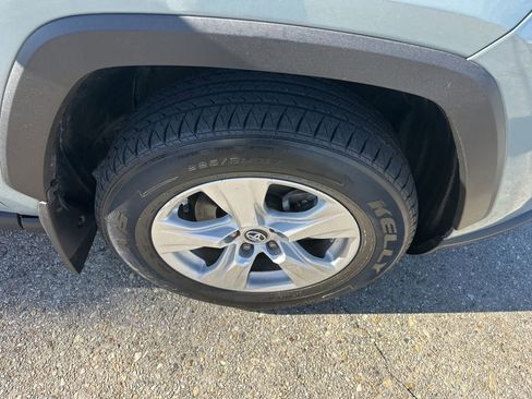 Used 2019 Toyota RAV4 XLE w/ Convenience Package image 16