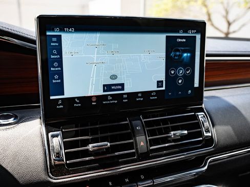 Used 2024 Lincoln Navigator Reserve AWD/4WD image 34
