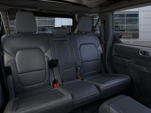 New 2026 Ford Bronco Outer Banks w/ Sasquatch Package image 36