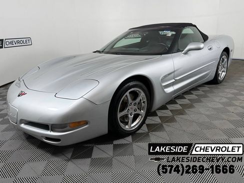 Used 2002 Chevrolet Corvette Convertible w/ Preferred Equipment Group2 RWD image 1