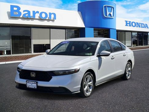 Used 2023 Honda Accord LX image 2
