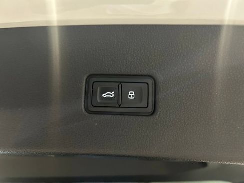 Used 2025 Audi RS Q8 performance AWD/4WD image 36