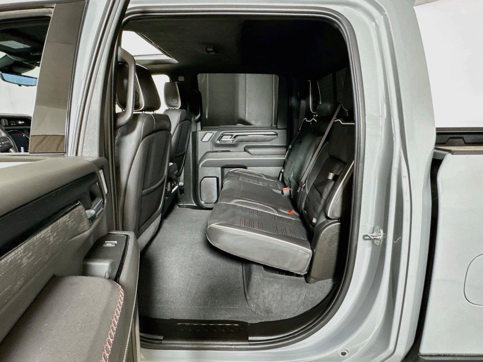 Certified 2025 GMC Sierra 2500 AT4X w/ AT4X AEV Edition AWD/4WD image 24
