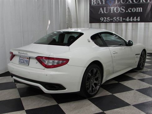 Used 2010 Maserati GranTurismo S RWD image 20