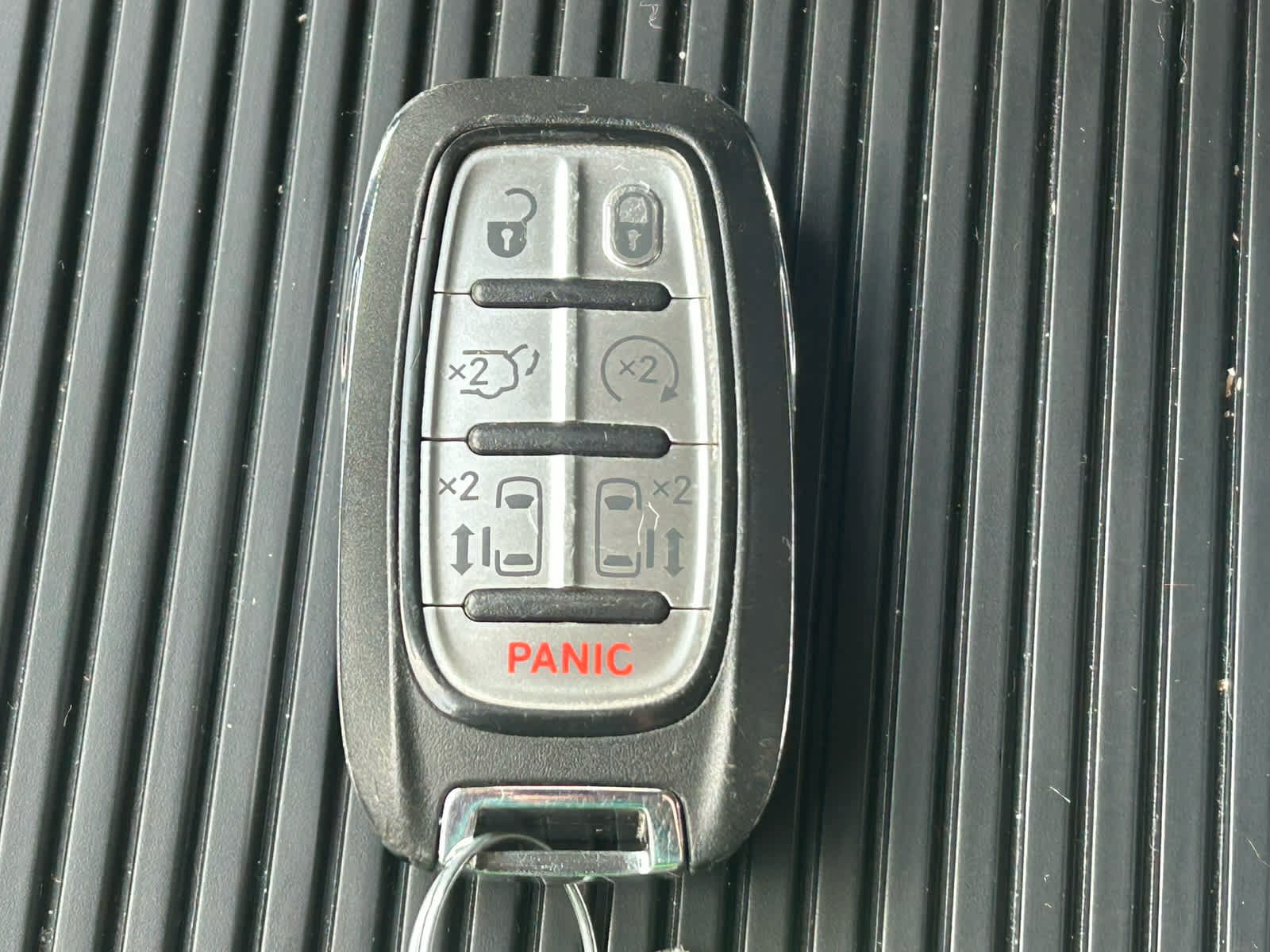 Used 2024 Chrysler Pacifica Touring-L FWD image 46