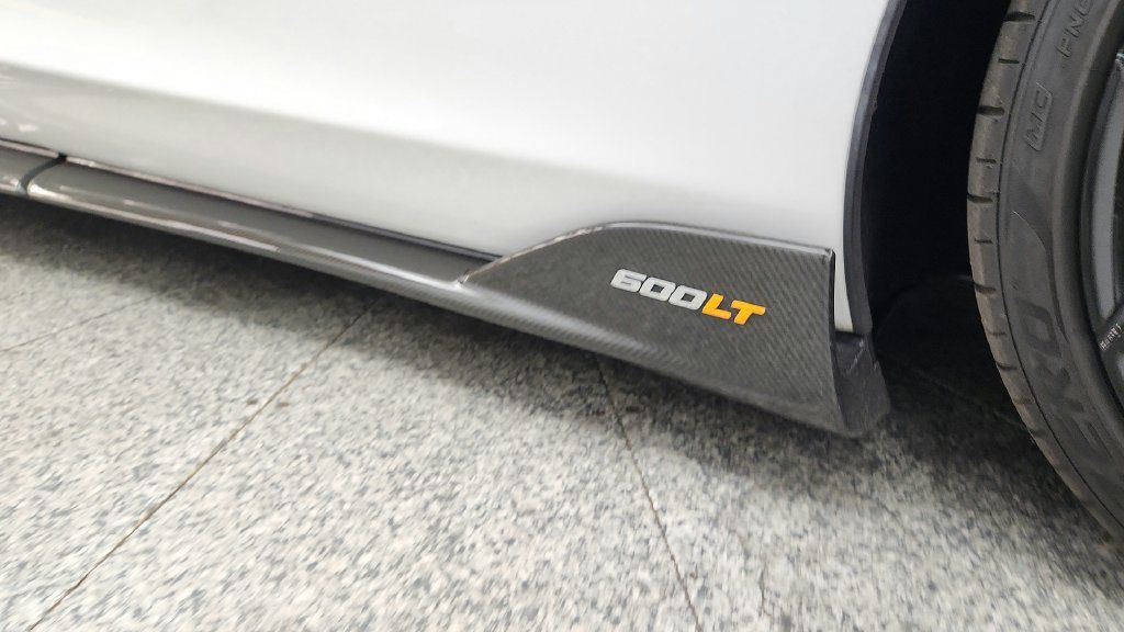 Used 2019 McLaren 600LT RWD image 30