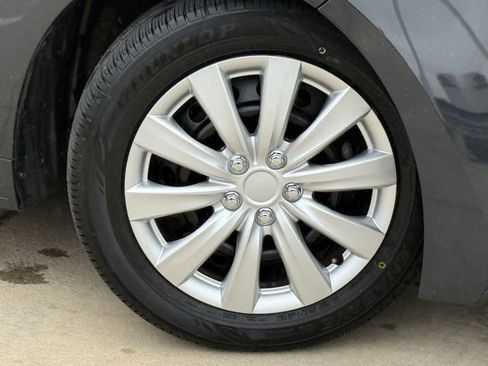 Used 2024 Toyota Corolla LE FWD image 2