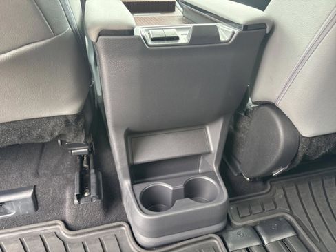 Used 2024 Toyota Sienna XLE image 12