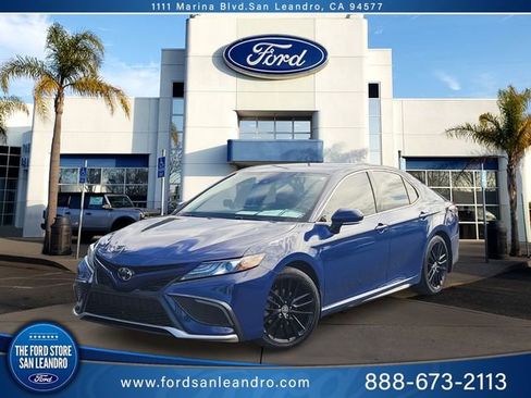 Used 2023 Toyota Camry XSE FWD image 1