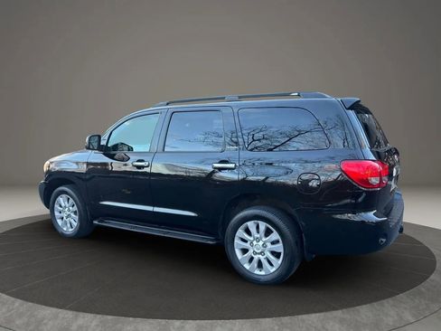 Used 2015 Toyota Sequoia Platinum image 7