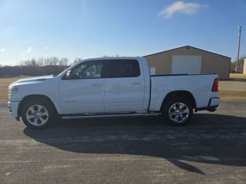 Used 2025 RAM 1500 Big Horn AWD/4WD image 3