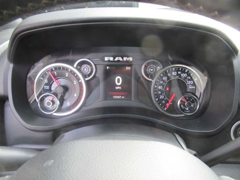 Used 2019 RAM 2500 Big Horn w/ Black Appearance Package image 30