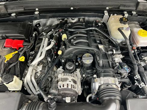Used 2024 Jeep Wrangler Unlimited Sport AWD/4WD image 24