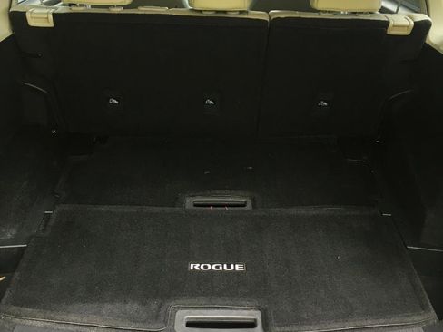 Used 2021 Nissan Rogue SL w/ Premium Package image 21