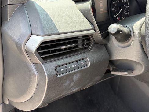 Used 2024 Nissan Altima 2.5 S FWD image 6