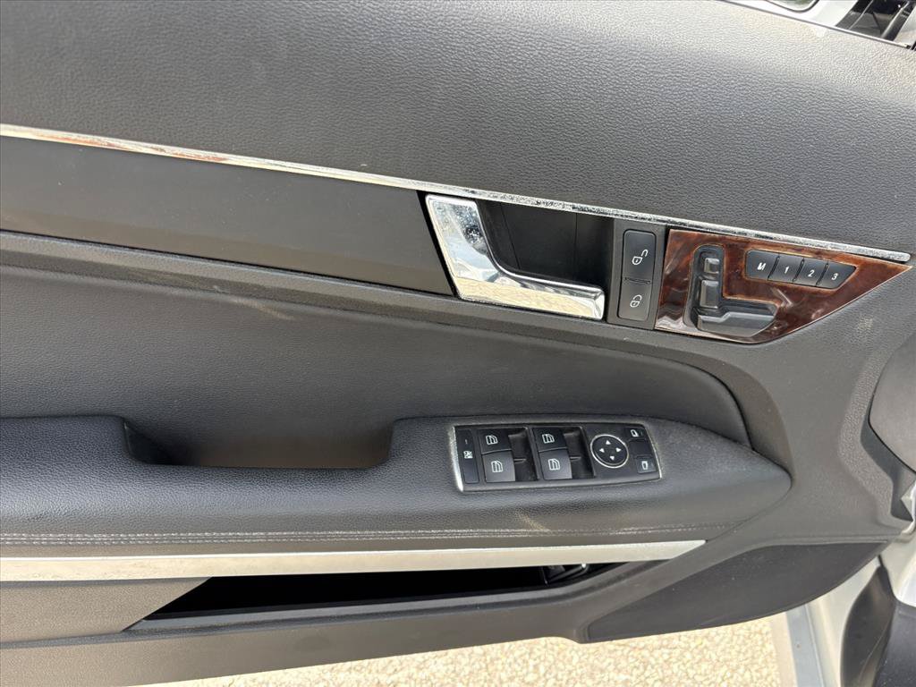 Used 2011 Mercedes-Benz E 350 Cabriolet image 21