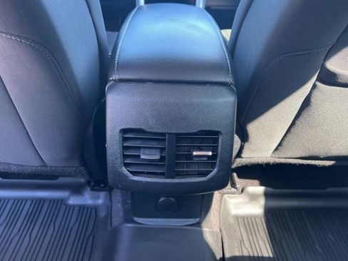 Used 2020 Ford Fusion SE AWD/4WD image 18