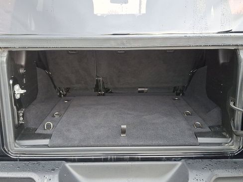 Used 2018 Jeep Wrangler Unlimited Sport S image 28