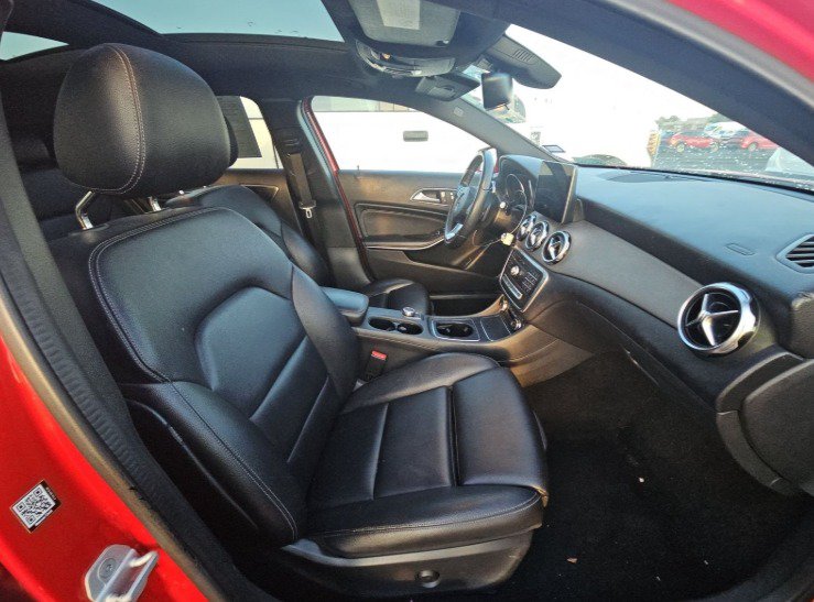 Used 2018 Mercedes-Benz GLA 250 w/ Premium Package image 11