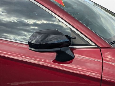 Used 2018 Toyota Camry SE image 11