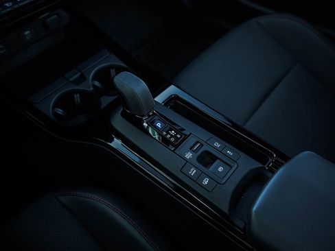 New 2026 Toyota Prius Plug-In Hybrid FWD image 27