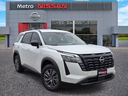 Used 2026 Nissan Pathfinder SV