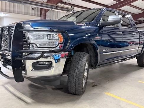 Used 2020 RAM 2500 Limited AWD/4WD image 11