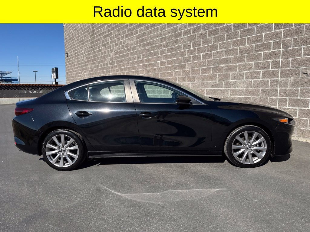 Used 2022 MAZDA MAZDA3 s FWD image 5