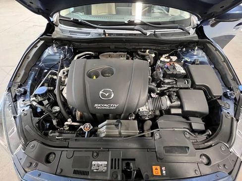 Used 2018 MAZDA MAZDA3 Grand Touring image 27