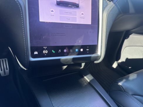 Used 2019 Tesla Model X P100D image 17