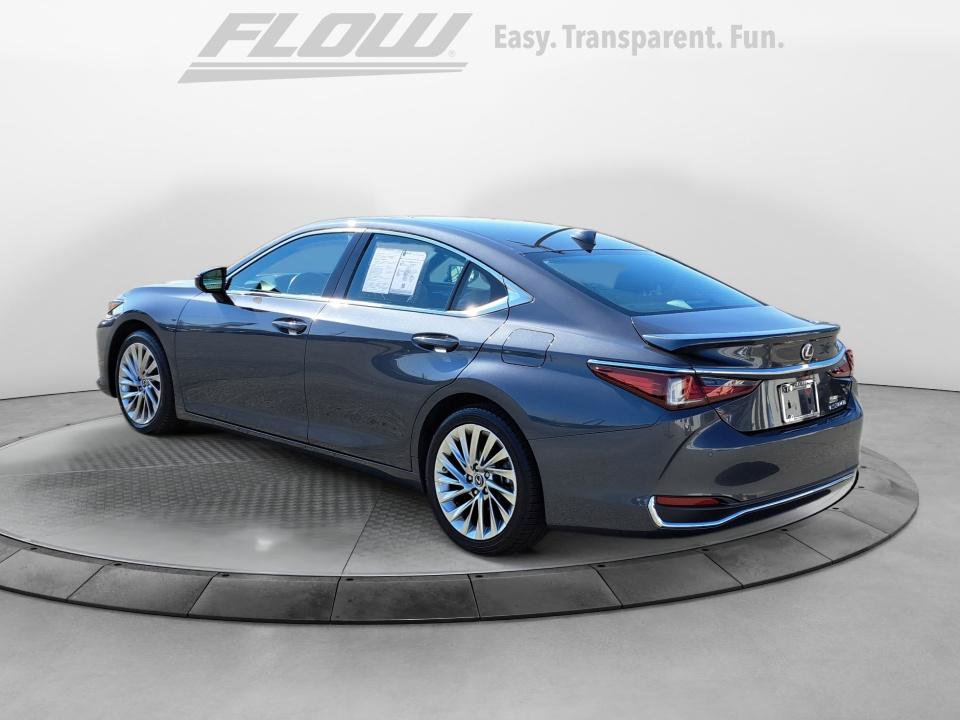 Used 2023 Lexus ES 300h Ultra Luxury w/ Accessory Package (Z2) FWD image 6