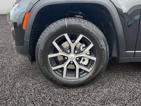 New 2025 Jeep Grand Cherokee Limited w/ Trailer Tow Package image 10