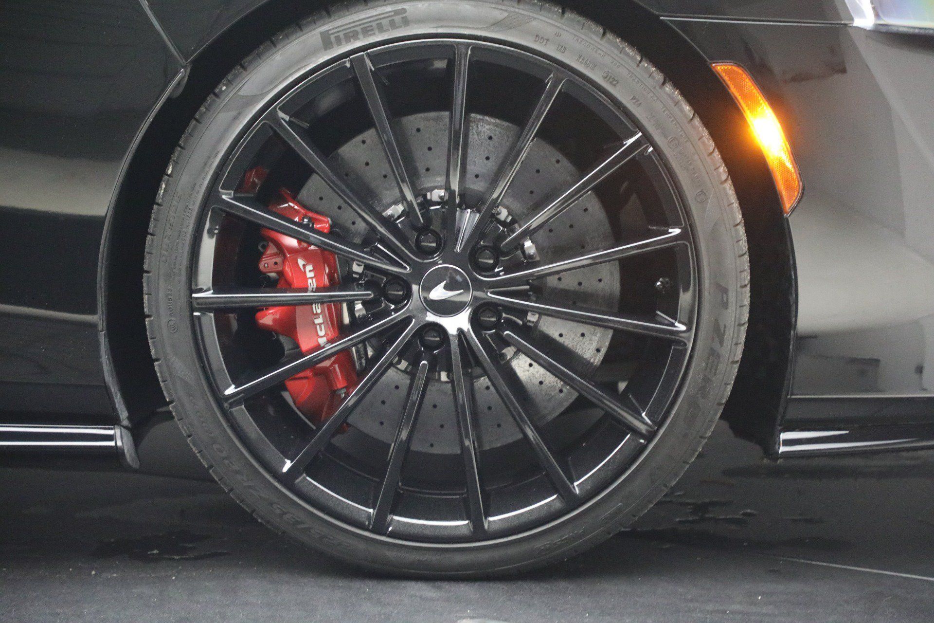 Used 2023 McLaren GT RWD image 37