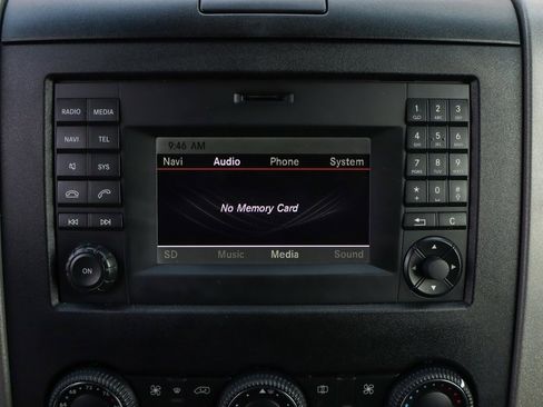 Used 2018 Mercedes-Benz Sprinter 2500 image 31