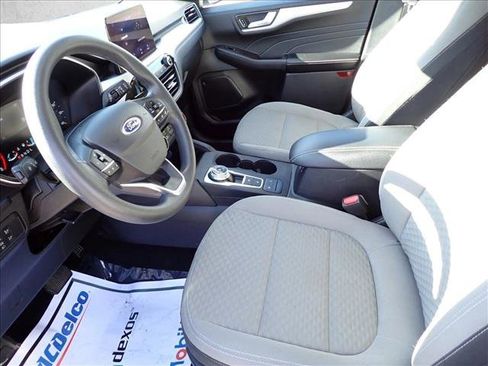 Used 2021 Ford Escape SE image 7