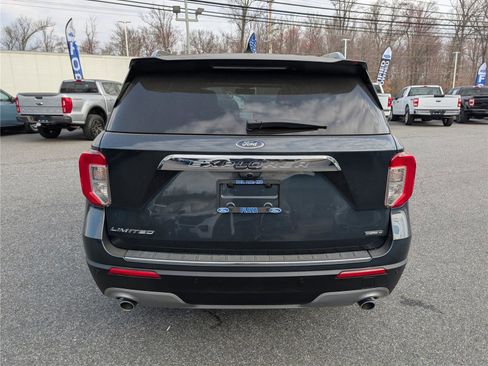Certified 2022 Ford Explorer Limited w/ Hybrid Equipment Group 310A image 5