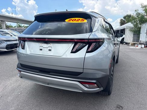 Used 2025 Hyundai Tucson Limited FWD image 3