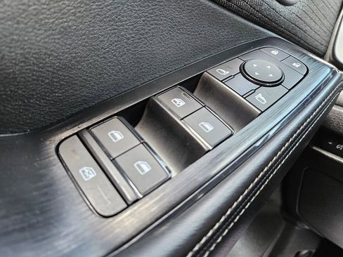Used 2023 Nissan Rogue SV AWD/4WD image 31