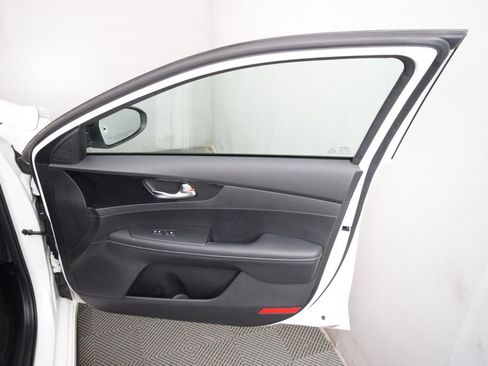 Used 2021 Kia Forte GT-Line image 15