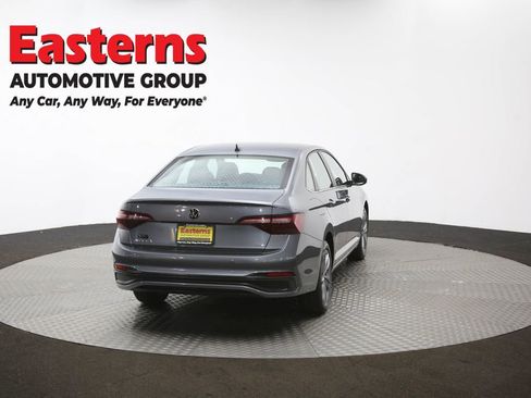 Used 2024 Volkswagen Jetta SE image 36