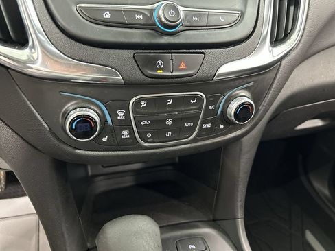 Used 2024 Chevrolet Equinox LT w/ LPO, Floor Liner Package FWD image 16