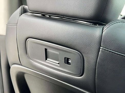 Used 2020 Land Rover Discovery Sport S image 37