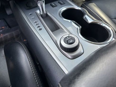 Used 2020 Nissan Pathfinder SL w/ Cargo Package image 24