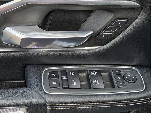 Used 2023 RAM 1500 Laramie image 13