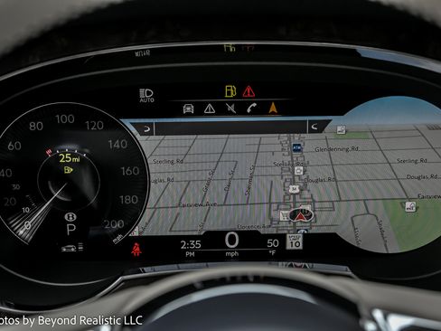 Used 2022 Bentley Bentayga image 38