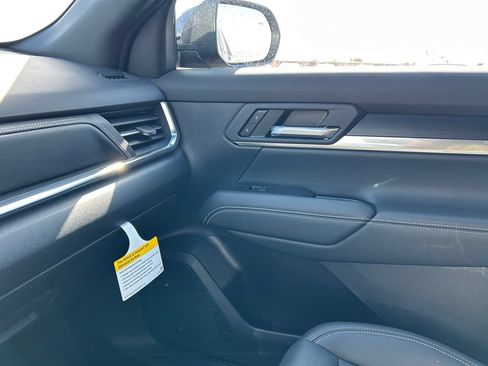 New 2026 GMC Terrain Elevation w/ Elevation Premium Package AWD/4WD image 29