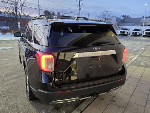 Used 2021 Ford Explorer XLT w/ Equipment Group 202A image 14
