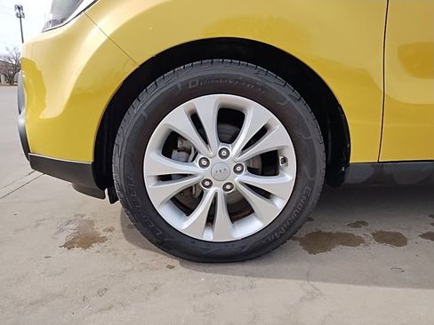 Used 2015 Kia Soul + w/ Audio Package image 13